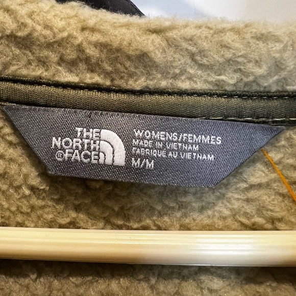 North Face Women’s Tech Sherpa Pullover Olive Green Size Medium - Picture 4 of 10